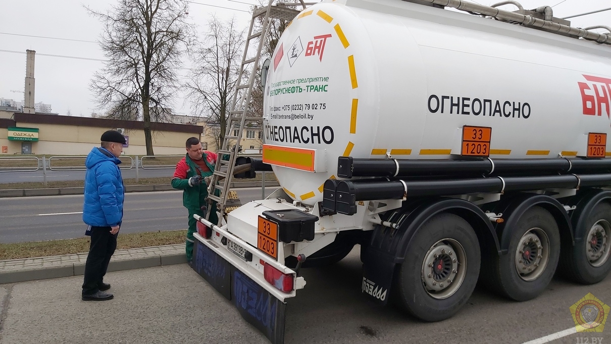 В Баку парни заказали проституток, а приехали трансы | Пикабу